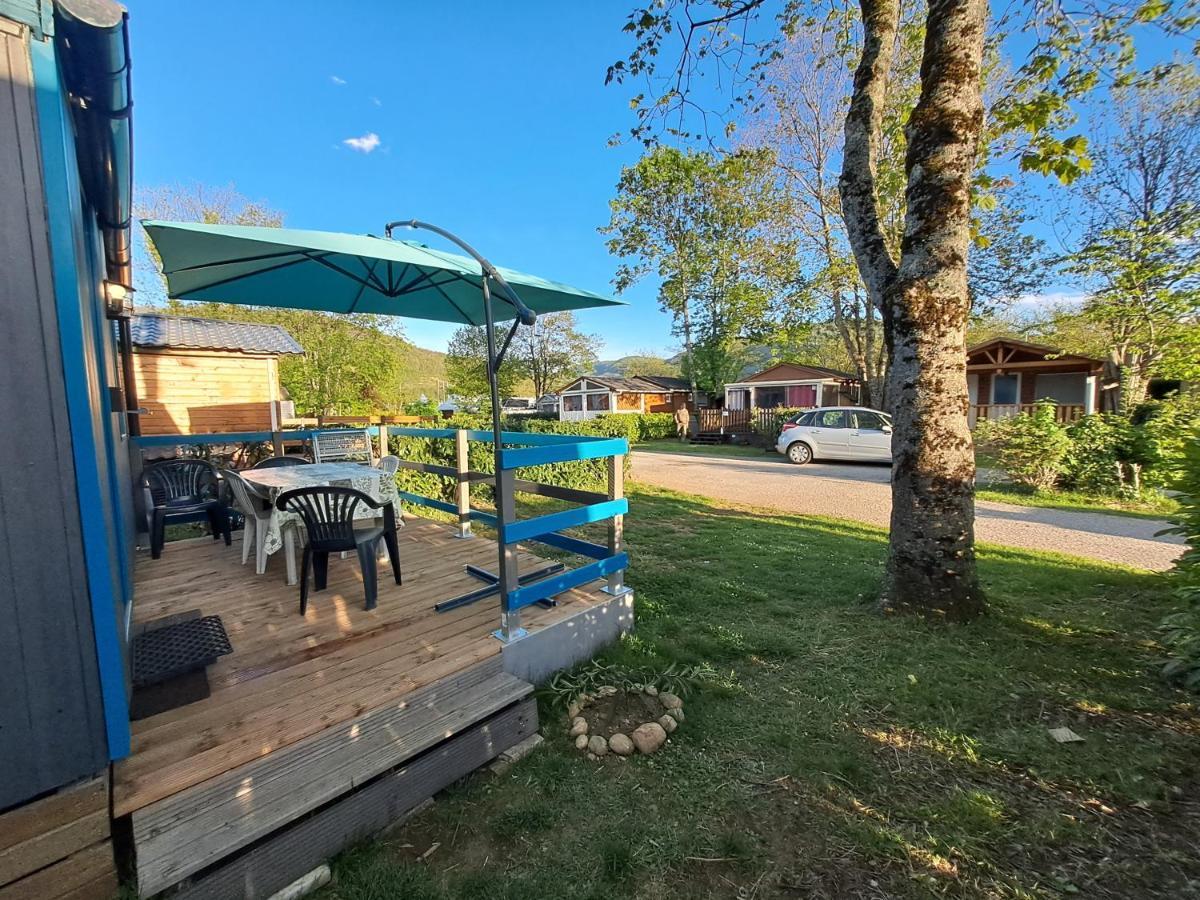 Chalet Pour 5 Personnes Equipe Sur Emplacement Privatif Dans Camping 4 Etoiles Appartenant Et Gere Par Un Particulier Hotel Foix Exterior foto