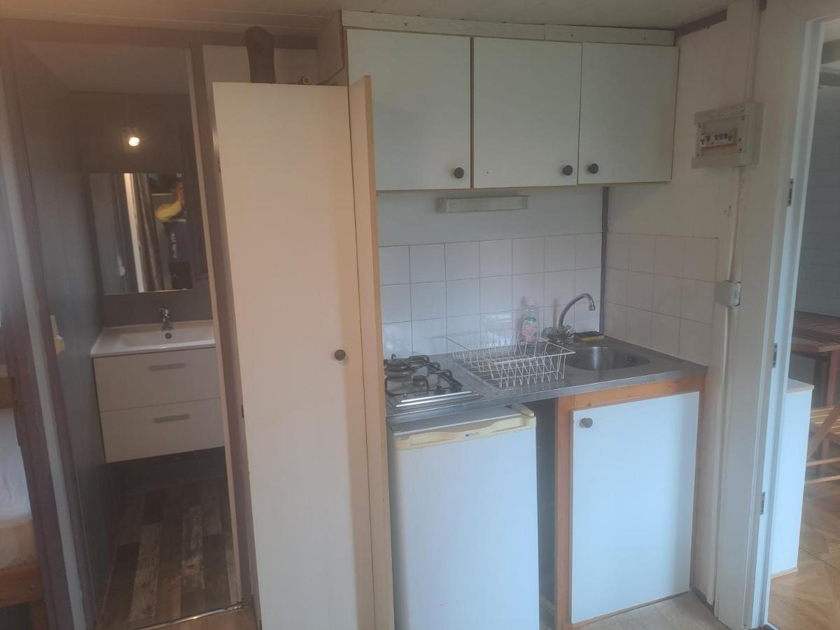 Chalet Pour 5 Personnes Equipe Sur Emplacement Privatif Dans Camping 4 Etoiles Appartenant Et Gere Par Un Particulier Hotel Foix Exterior foto