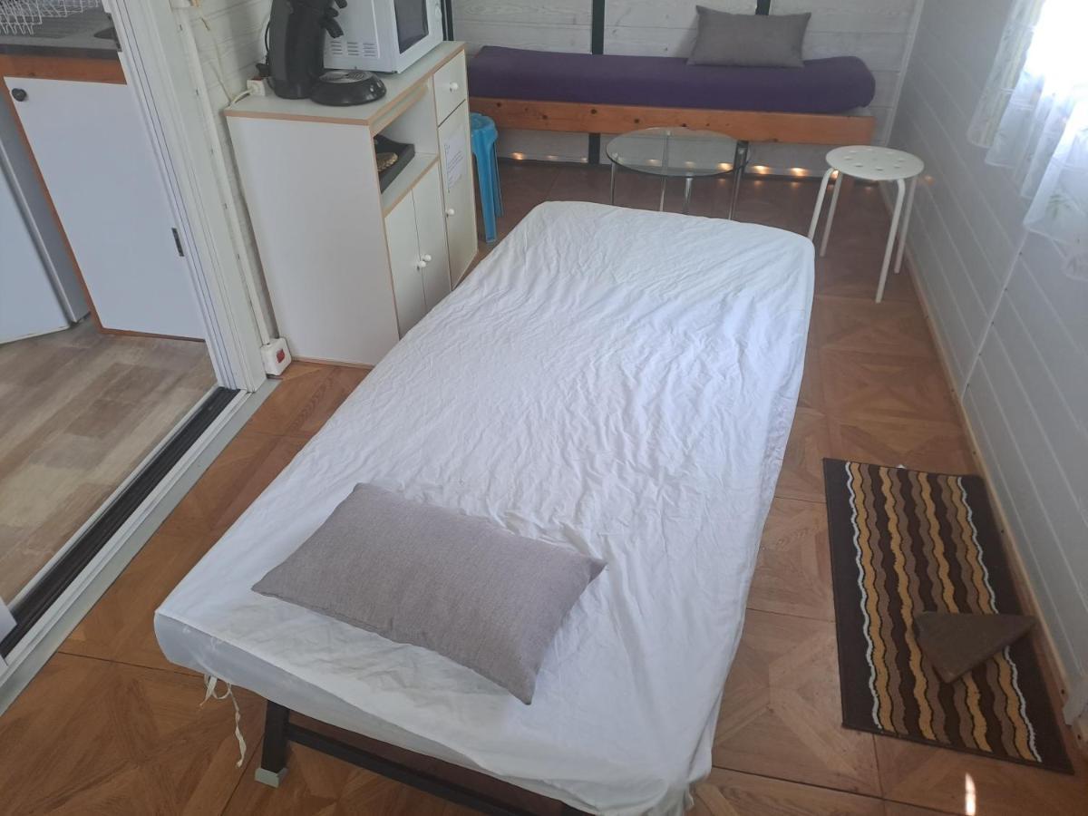 Chalet Pour 5 Personnes Equipe Sur Emplacement Privatif Dans Camping 4 Etoiles Appartenant Et Gere Par Un Particulier Hotel Foix Exterior foto