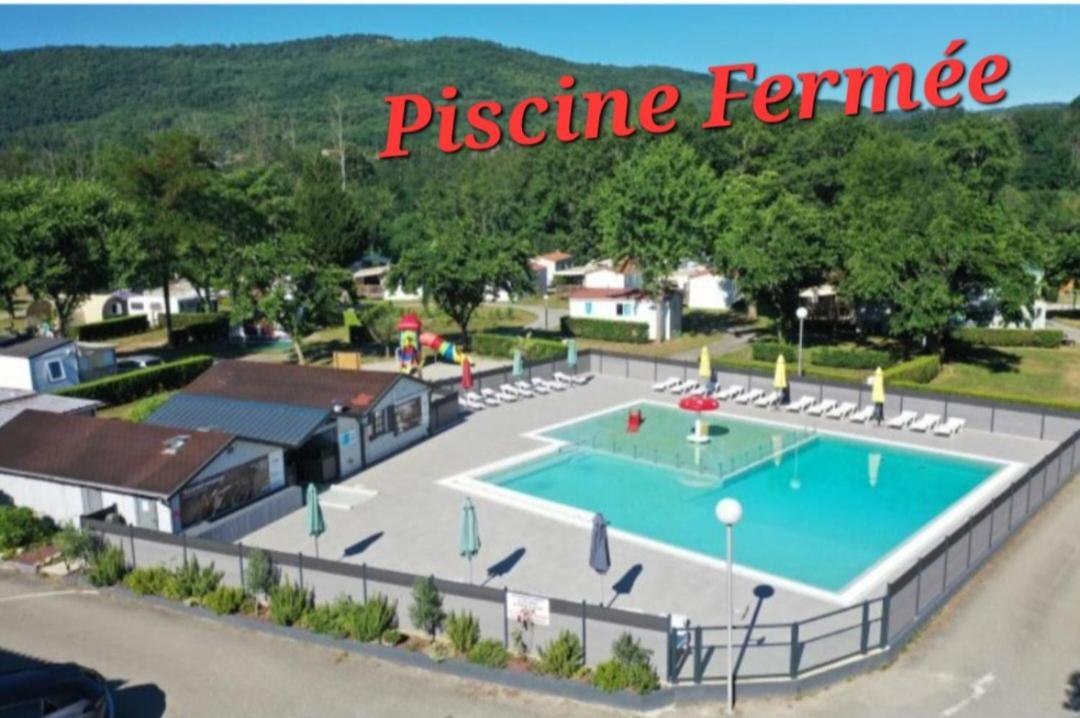 Chalet Pour 5 Personnes Equipe Sur Emplacement Privatif Dans Camping 4 Etoiles Appartenant Et Gere Par Un Particulier Hotel Foix Exterior foto